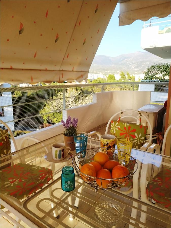 Thalia Apartment In Kalamata, 15' Walk From The City Center And The Beach エクステリア 写真