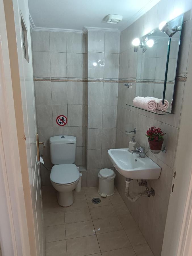 Thalia Apartment In Kalamata, 15' Walk From The City Center And The Beach エクステリア 写真